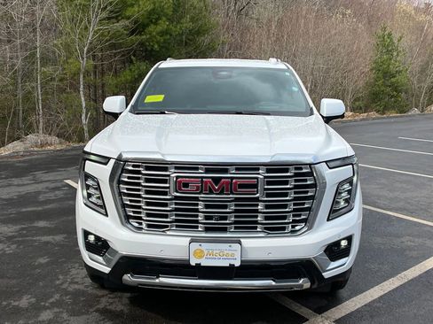 Used 2025 GMC Yukon XL Denali AWD/4WD image 3