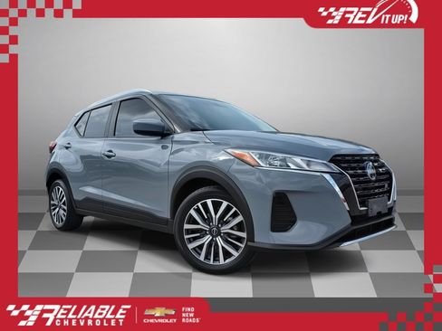 Used 2024 Nissan Kicks SV FWD image 1