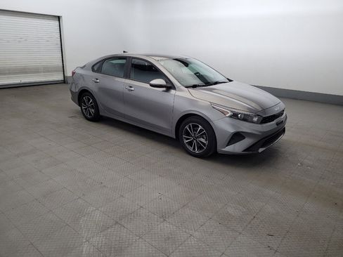Used 2023 Kia Forte LXS w/ LXS Technology Package FWD image 11