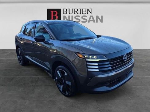 New 2026 Nissan Kicks SR w/ SR Premium Package AWD/4WD image 3