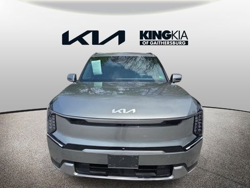 Certified 2024 Kia EV9 Land AWD/4WD image 3