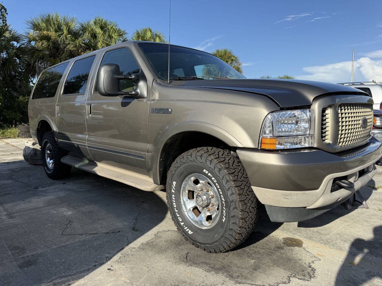 Used 2003 Ford Excursion Limited AWD/4WD image 1