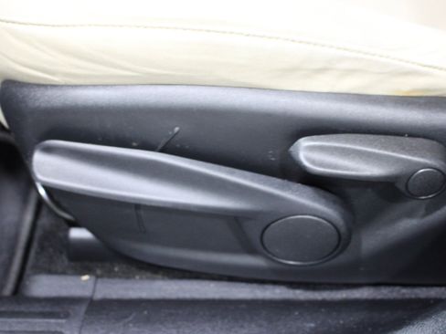 Used 2015 Jeep Cherokee Latitude FWD image 5