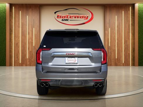 Used 2022 GMC Yukon XL Denali RWD image 6