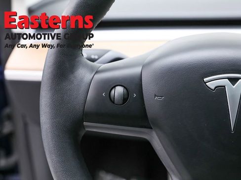 Used 2023 Tesla Model 3 Standard Range image 15