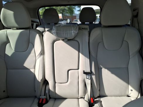 New 2026 Volvo XC90 T8 Ultra w/ Lounge Package AWD/4WD image 15