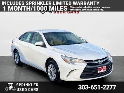 Used 2015 Toyota Camry LE image 1
