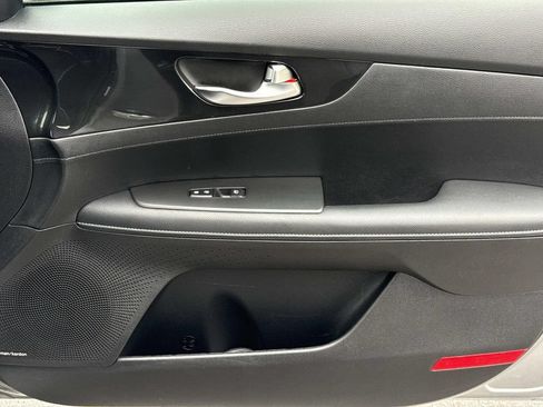 Used 2023 Kia Forte GT-Line w/ GT-Line Premium Package FWD image 19