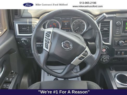 Used 2019 Nissan Titan SV w/ SV Convenience Package AWD/4WD image 11