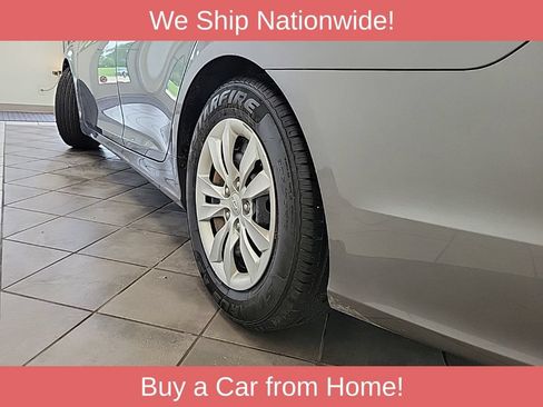 Used 2011 Hyundai Sonata GLS FWD image 17