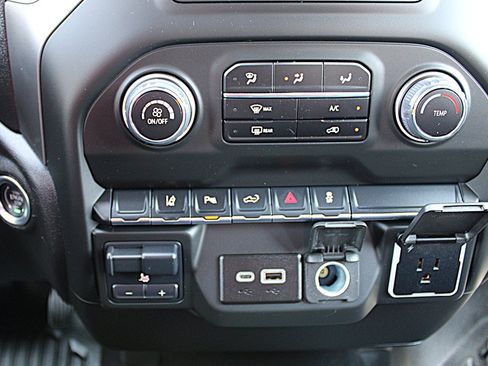 Used 2025 Chevrolet Silverado 2500 W/T w/ WT/CX Safety Package AWD/4WD image 30