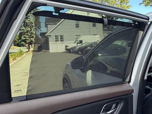 Used 2021 Nissan Rogue SL w/ Premium Package image 28