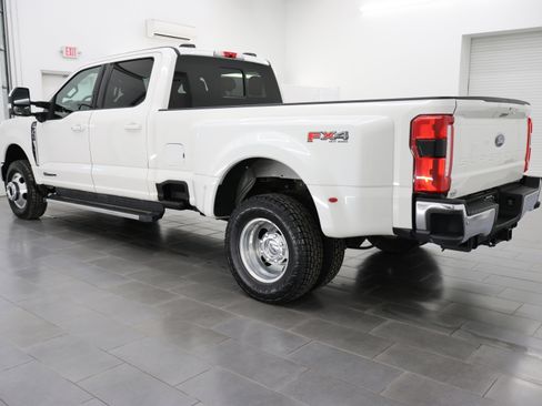 Used 2023 Ford F350 Lariat w/ FX4 Off-Road Package image 6