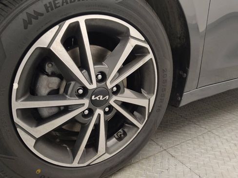 Used 2023 Kia Forte LXS FWD image 31