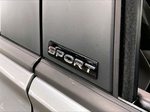 Used 2025 Volkswagen Jetta Sport image 32