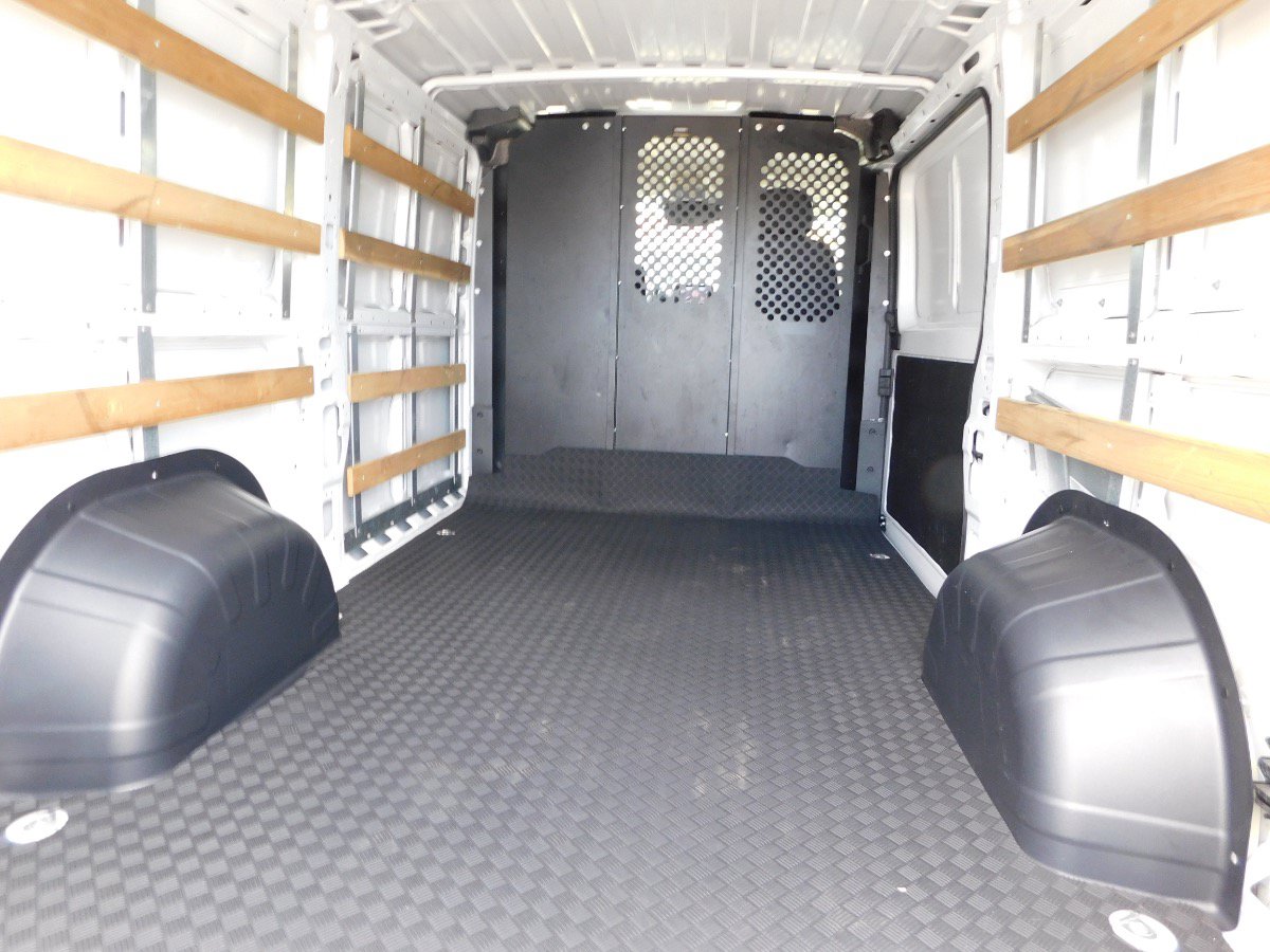 Used 2025 RAM ProMaster 2500 w/ U-Haul Equipment Group FWD image 27