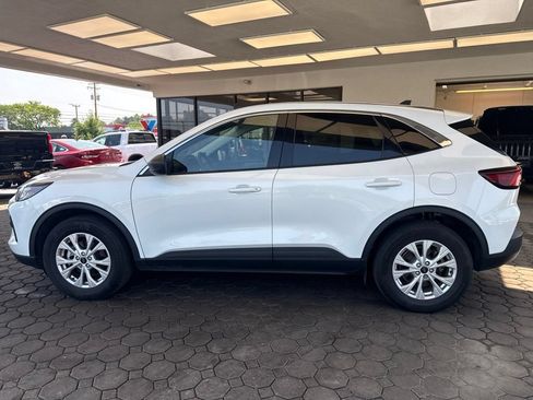Certified 2023 Ford Escape Active AWD/4WD image 10