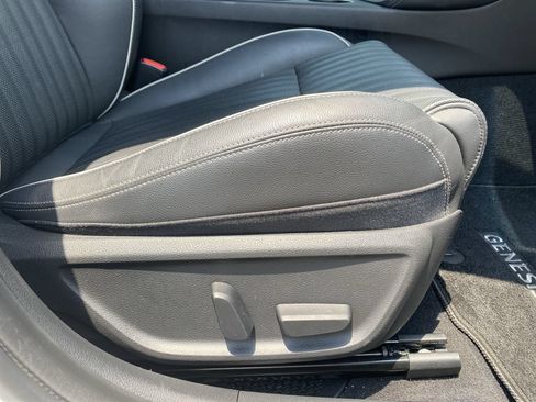 Used 2019 Genesis G70 2.0T Advanced w/ Elite Package RWD image 36