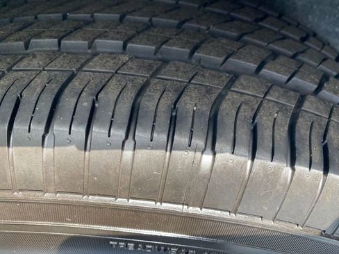 Used 2024 Chrysler Pacifica Touring-L image 20