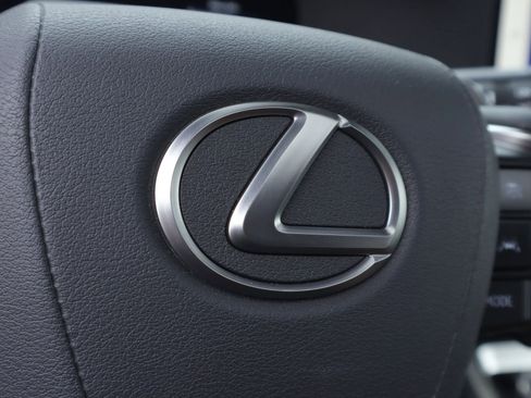 Used 2025 Lexus GX 550 GX 550 Premium+ w/ Accessory Package (Z1) image 30