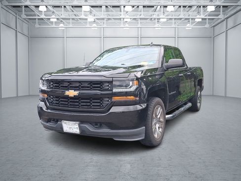 Used 2016 Chevrolet Silverado 1500 Custom w/ Custom Convenience Package AWD/4WD image 1