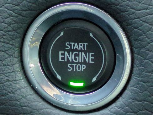 Used 2023 GMC Yukon Denali w/ Advanced Technology Package image 30