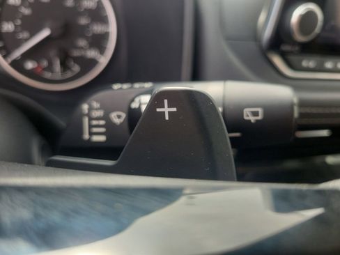 Used 2023 Nissan Rogue SV image 30