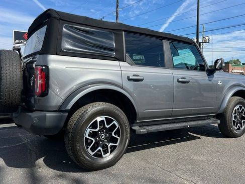 Used 2021 Ford Bronco Outer Banks image 8