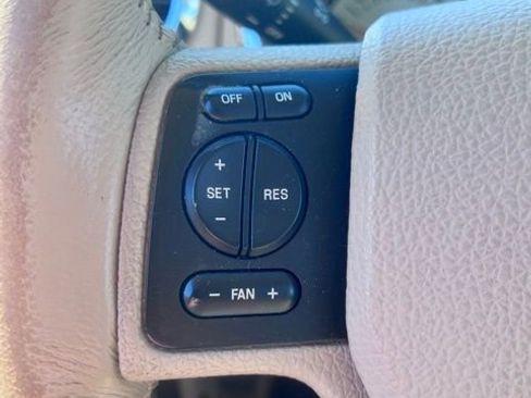 Used 2007 Ford Explorer Sport Trac Limited image 10