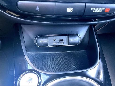 Used 2014 Kia Soul ! w/ Sun & Sound Package FWD image 32