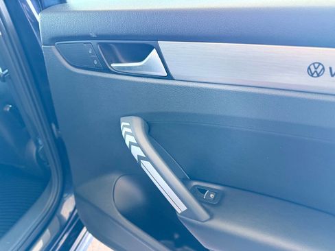 Used 2014 Volkswagen Passat TDI SE image 38
