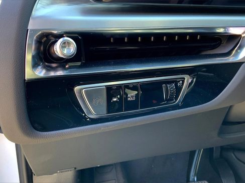 New 2025 Cadillac Lyriq Luxury image 20