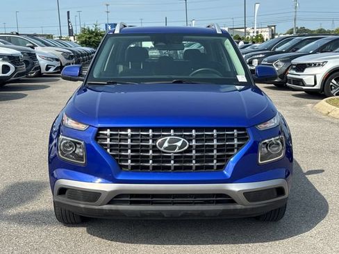 Used 2025 Hyundai Venue SEL FWD image 8