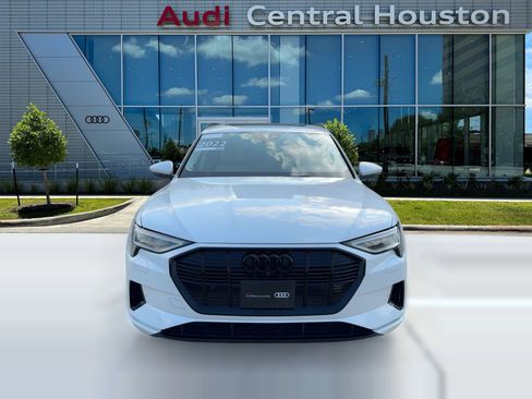 Used 2022 Audi e-tron Premium Plus w/ Premium Plus Package image 6