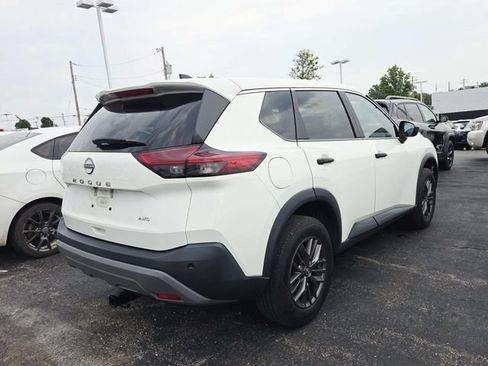 Used 2023 Nissan Rogue S AWD/4WD image 2