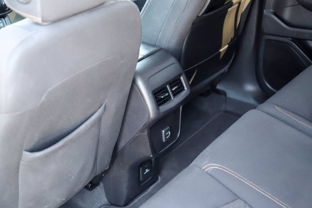Used 2019 GMC Terrain SLE w/ Driver Convenience Package AWD/4WD image 14