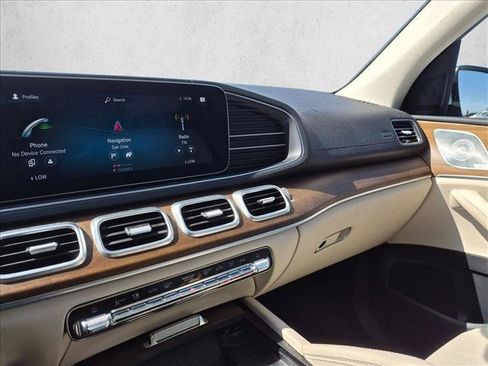 Used 2021 Mercedes-Benz GLS 450 4MATIC image 12