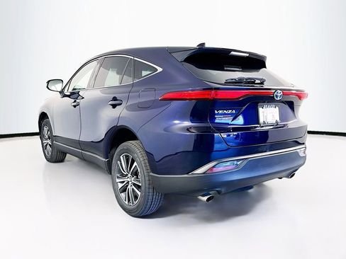 Used 2023 Toyota Venza LE image 7