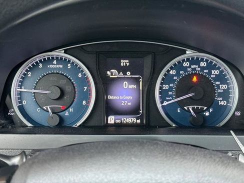 Certified 2017 Toyota Camry LE image 26