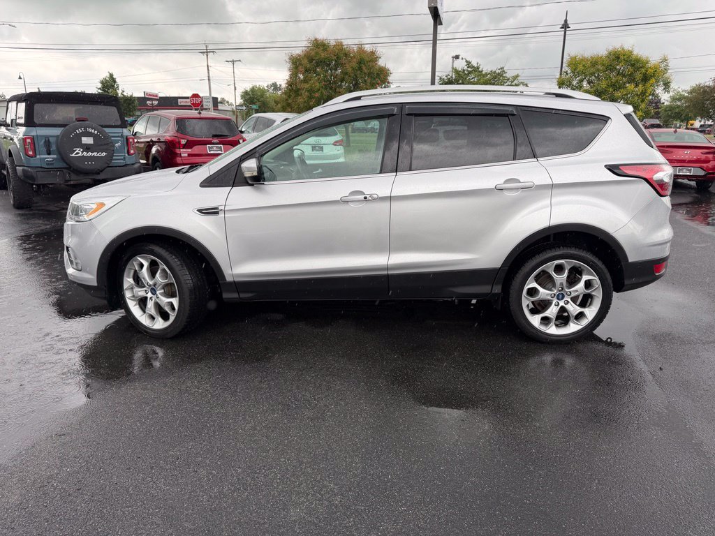 Used 2018 Ford Escape Titanium w/ Ford Safe & Smart Package AWD/4WD image 6