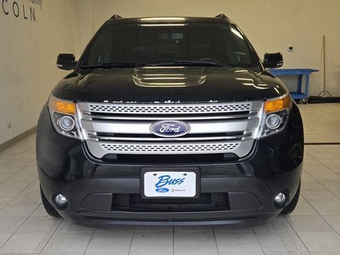 Used 2014 Ford Explorer XLT w/ Equipment Group 202A image 2