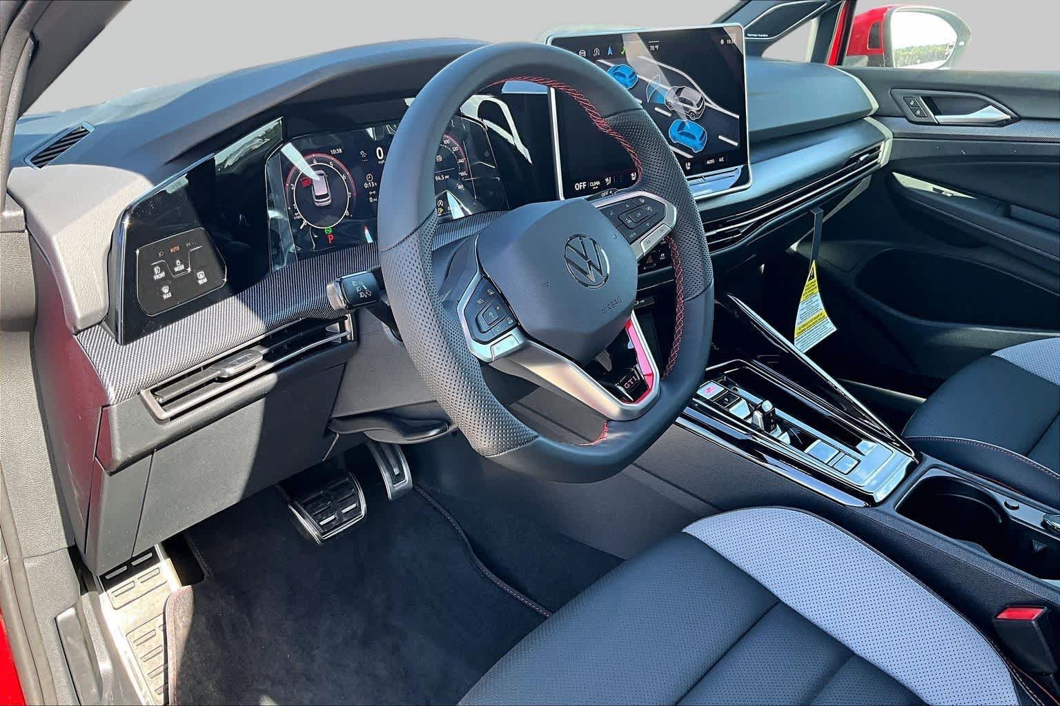 New 2026 Volkswagen GTI SE FWD image 8