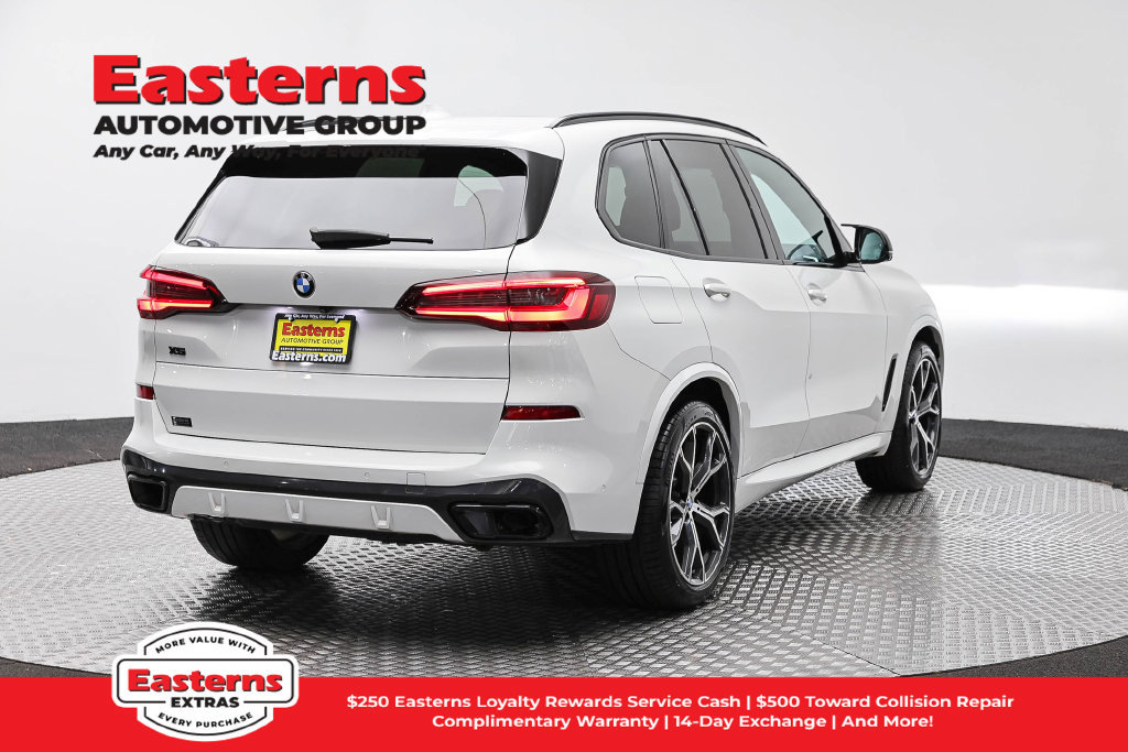 Used 2022 BMW X5 xDrive40i w/ M Sport Package AWD/4WD image 6