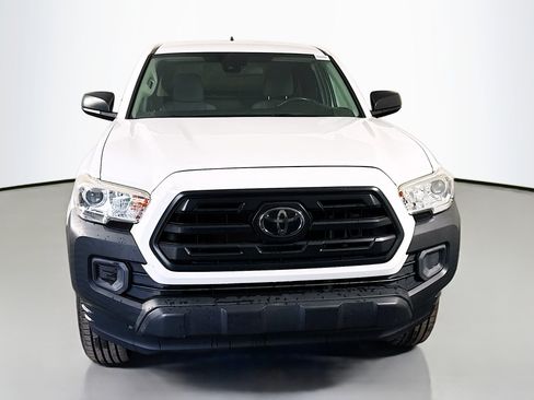 Used 2019 Toyota Tacoma SR RWD image 2