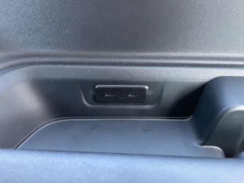 New 2025 Ford Expedition Active image 44