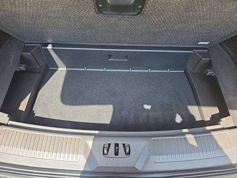 Used 2022 Lincoln Aviator Reserve w/ Class IV Trailer Tow Package RWD image 10