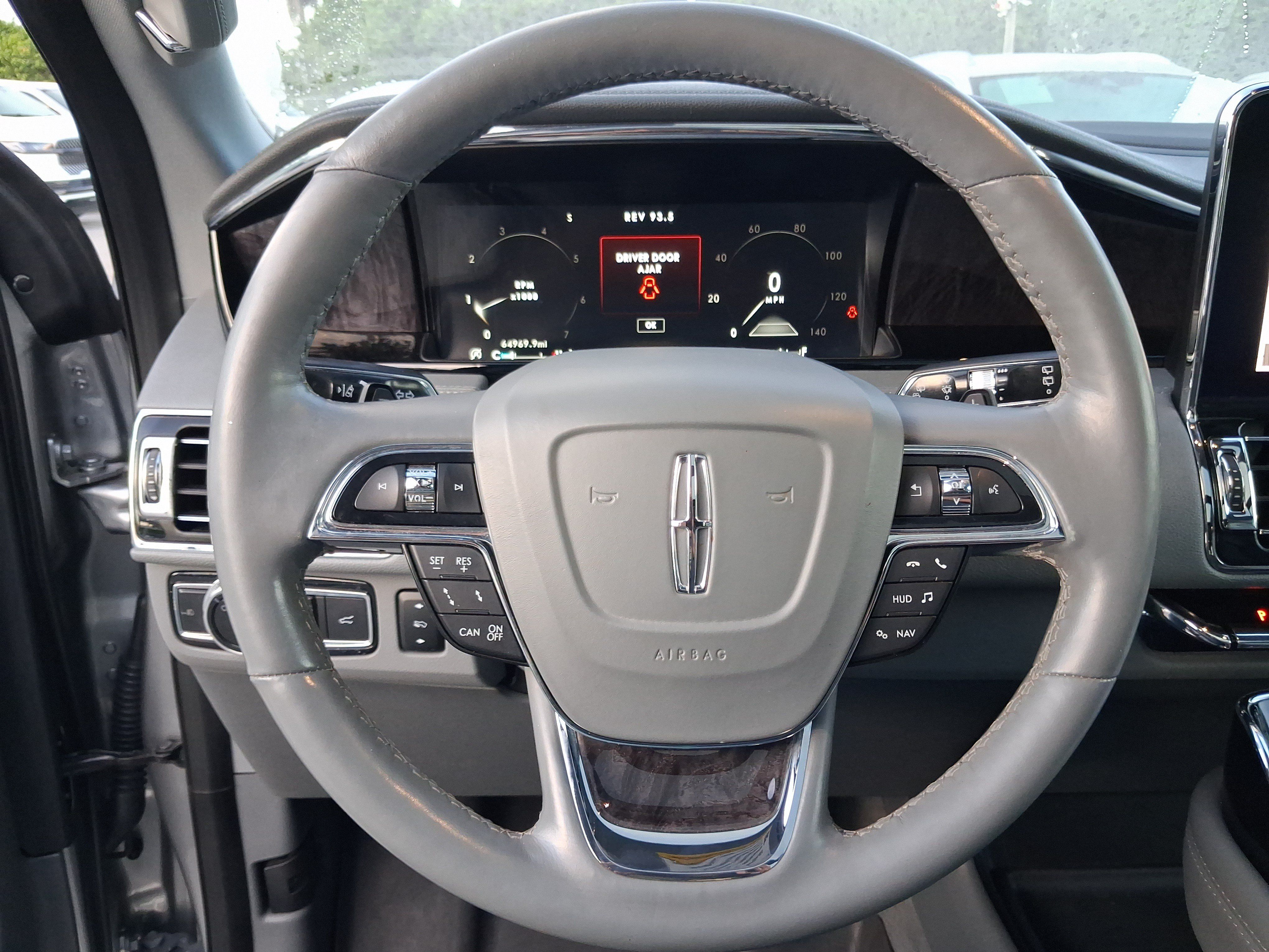 Used 2020 Lincoln Navigator L Reserve w/ Luxury Package AWD/4WD image 16