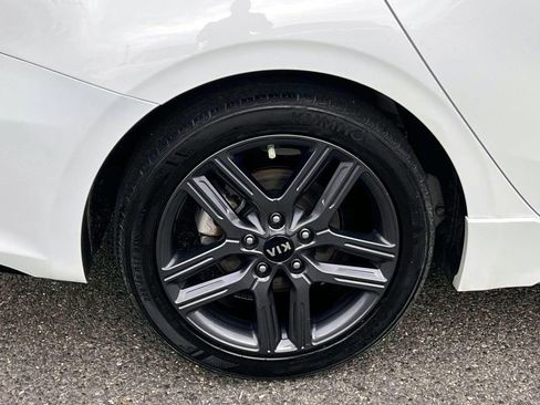 Used 2021 Kia Forte GT-Line image 11