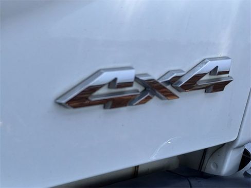 Used 2022 RAM 2500 Tradesman w/ Chrome Appearance Group image 38