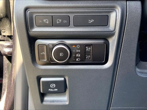 Used 2023 Ford F150 XLT image 32